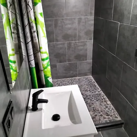 Vvlasbuganvillas