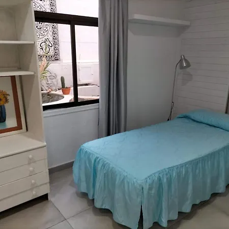 Vakantiehuis Vvlasbuganvillas *