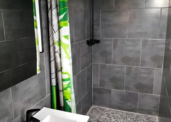 Vvlasbuganvillas בית נופש מספאלומס